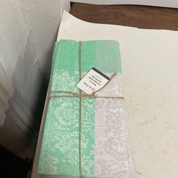 COPY - Sur La Table Napkins - Picture 4 of 5